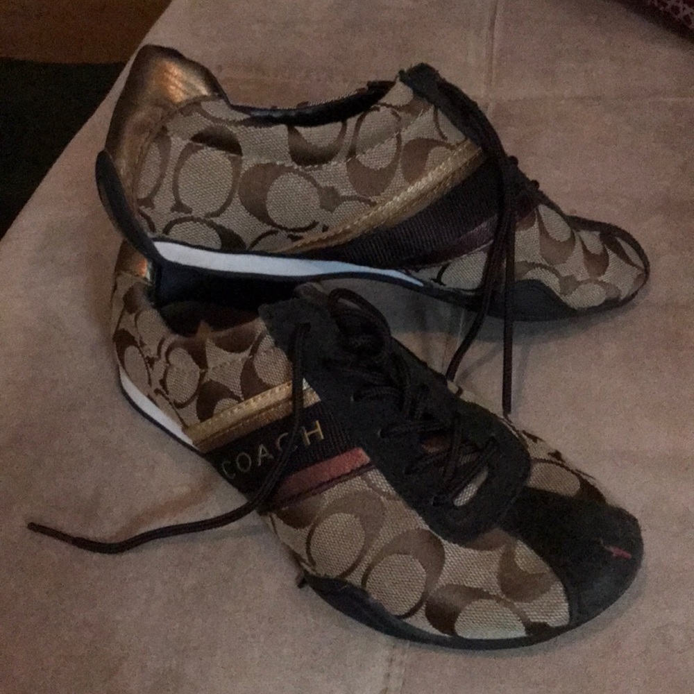 Couch tennis shoes